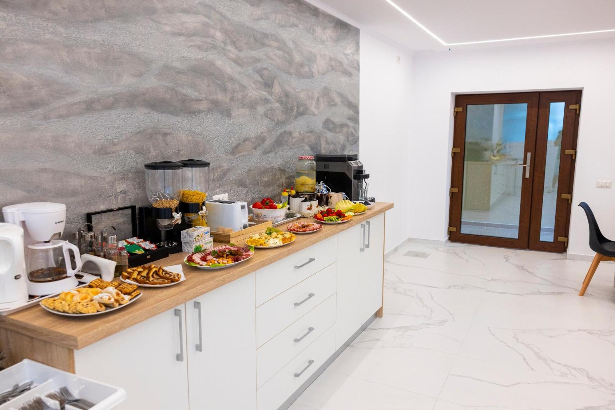 Casa Cu Nuc Hotel Alba Iulia Buitenkant foto