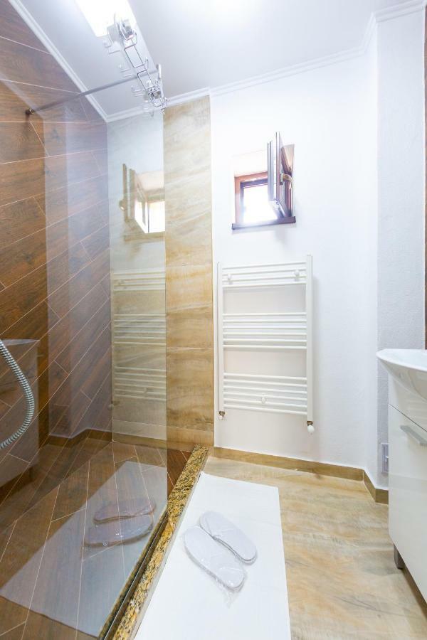 Casa Cu Nuc Hotel Alba Iulia Buitenkant foto