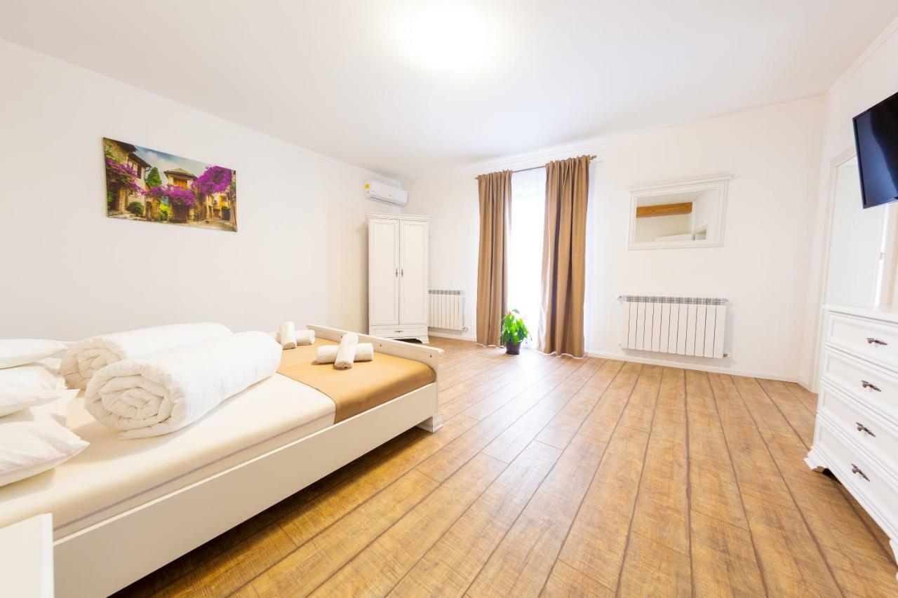Casa Cu Nuc Hotel Alba Iulia Buitenkant foto