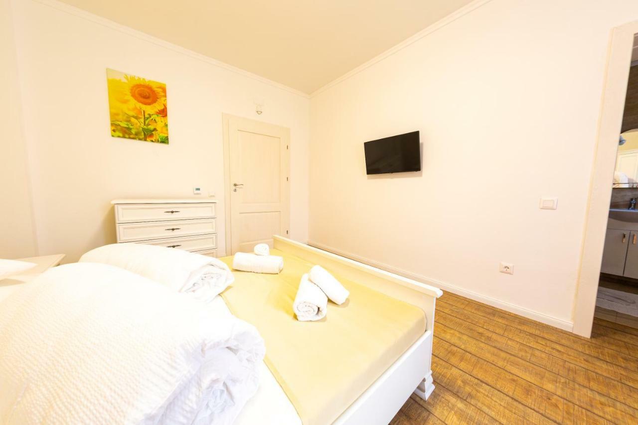 Casa Cu Nuc Hotel Alba Iulia Buitenkant foto