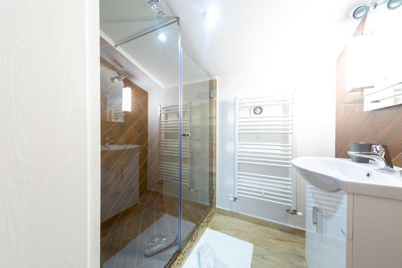 Casa Cu Nuc Hotel Alba Iulia Buitenkant foto
