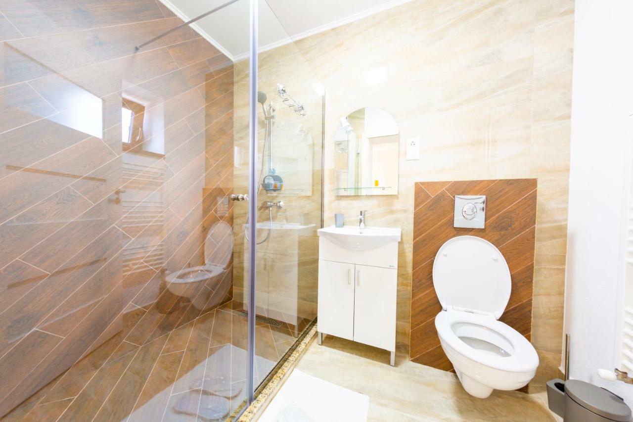 Casa Cu Nuc Hotel Alba Iulia Buitenkant foto