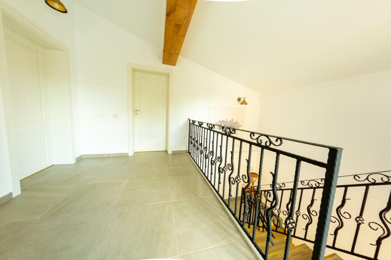 Casa Cu Nuc Hotel Alba Iulia Buitenkant foto