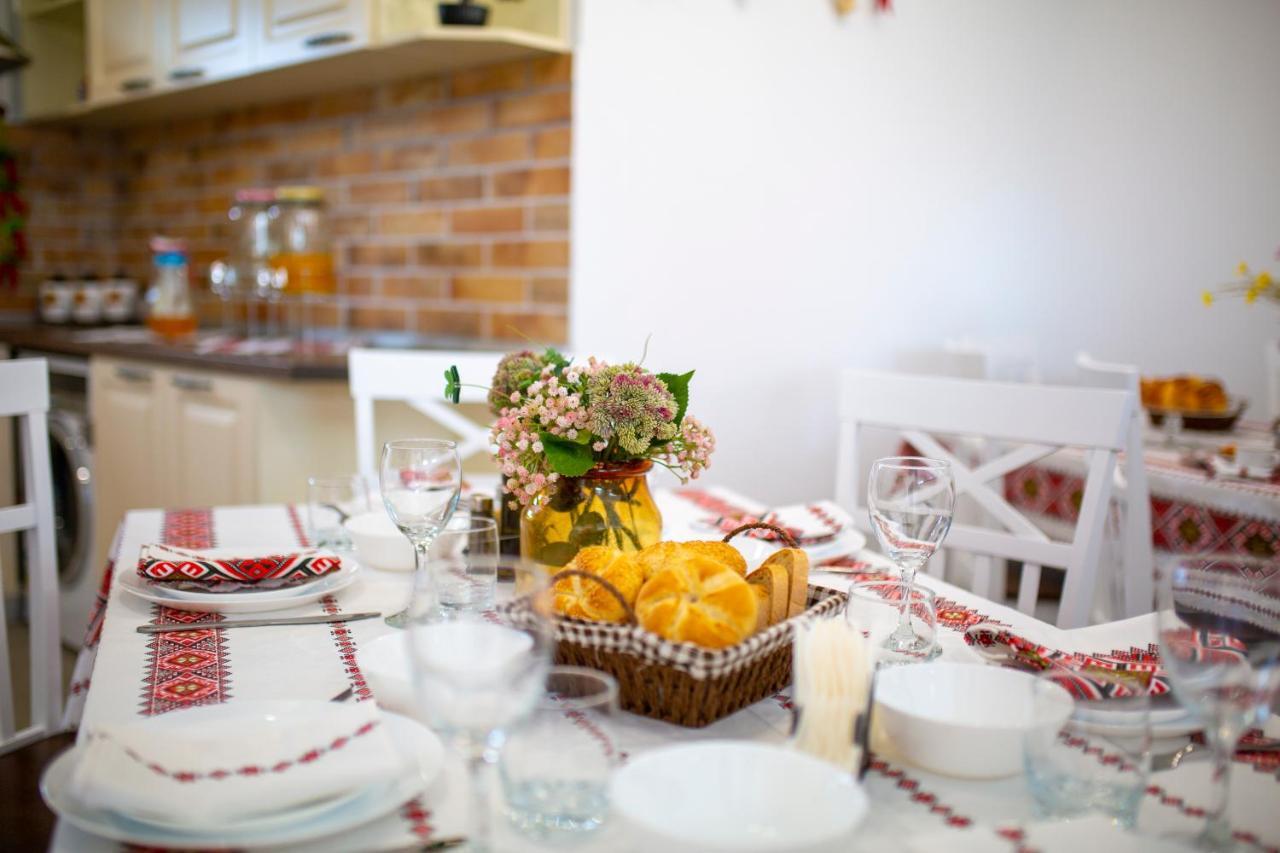 Casa Cu Nuc Hotel Alba Iulia Buitenkant foto